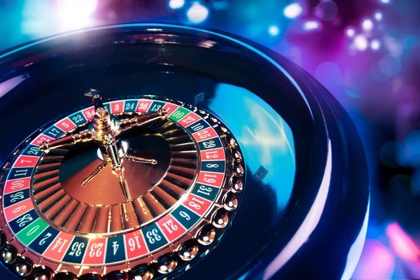 Live dealer streaming Taiwan Pools card game on mancing with HD studio setup